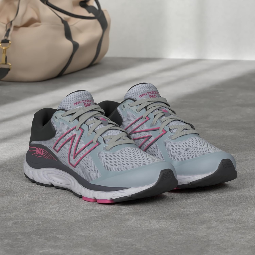 New Balance Women's 840v5 Running Shoe

Size 11 2E (X Wide)